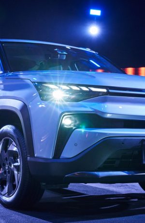 Foto de La New Across Smart Hybrid de Suzuki llega a Perú combinando eficiencia y diseño moderno