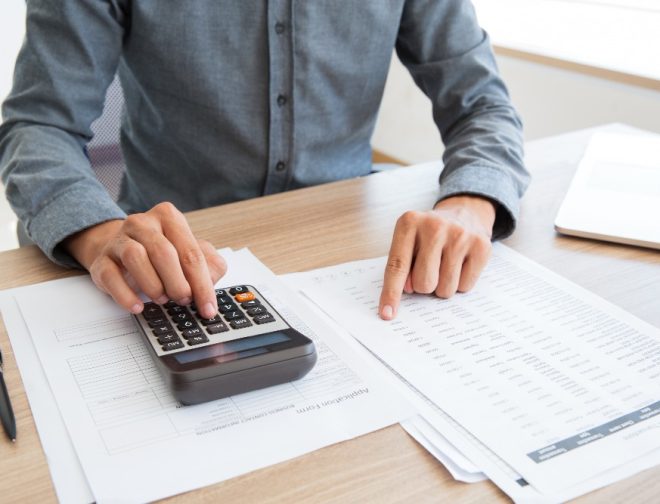Fotos de Facturas falsas y empresas ficticias: riesgos legales que pueden afectar a los emprendedores