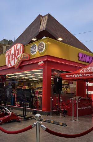 Foto de Tambo y KitKat se unen para inaugurar la primera tienda flagship de la marca con la cadena