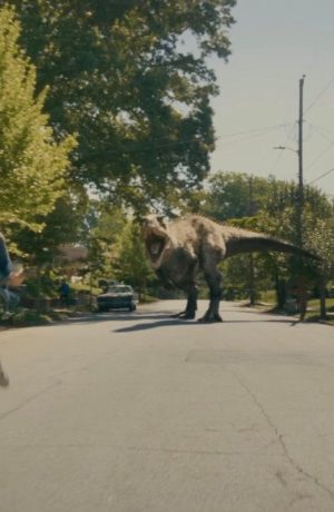 Foto de Los dinosaurios llegan en el nuevo tráiler de la película El Final de la Calle Oak