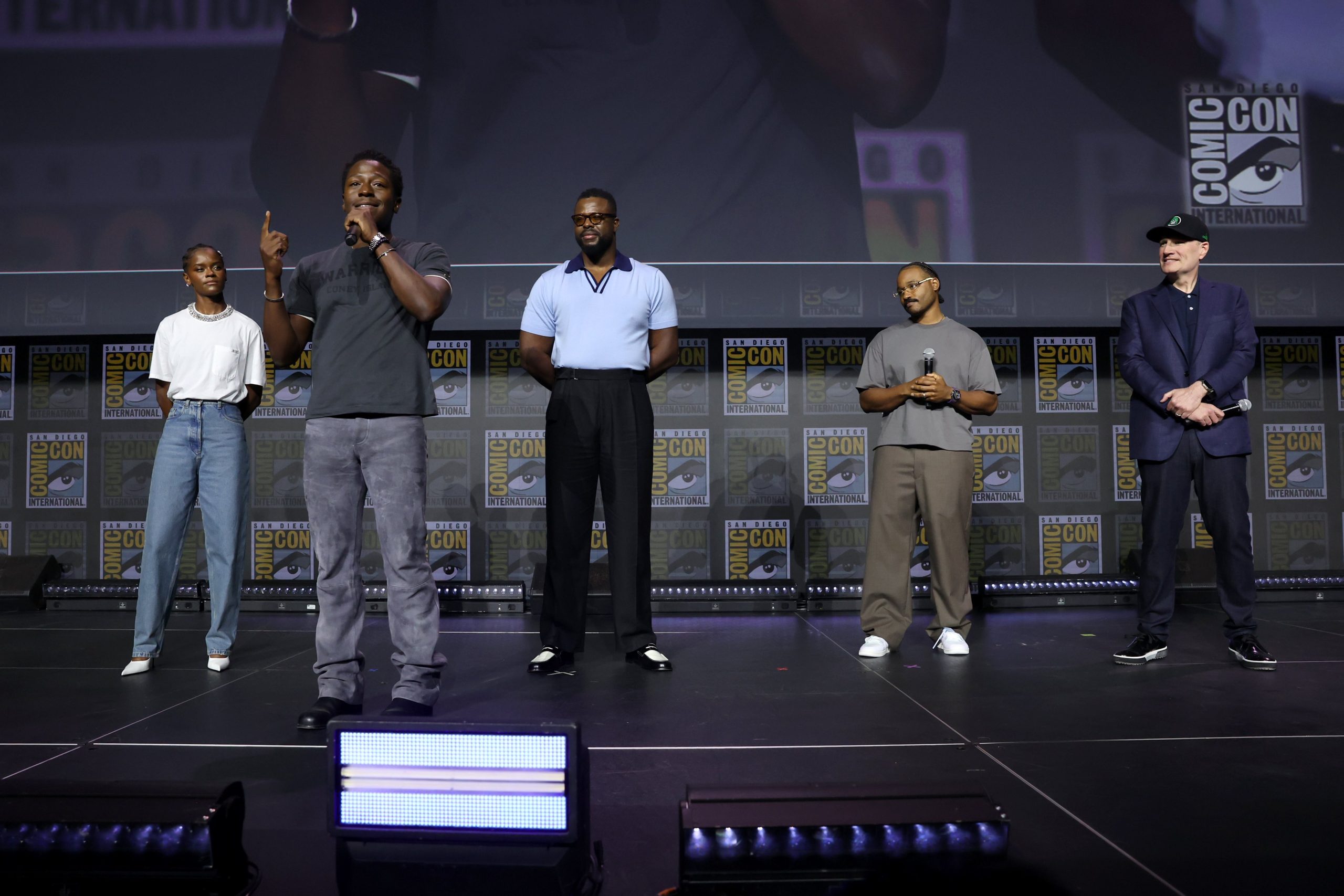 Foto de Ryan Coogler confirma a David Jonsson como el nuevo Black Panther en la San Diego Comic-Con 2026