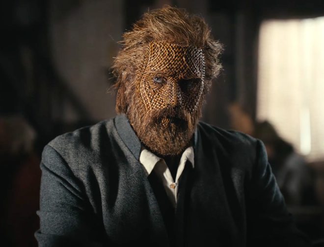Fotos de Tráiler de WICKER, extraña y escalofriante película con Olivia Colman y Alexander Skarsgård