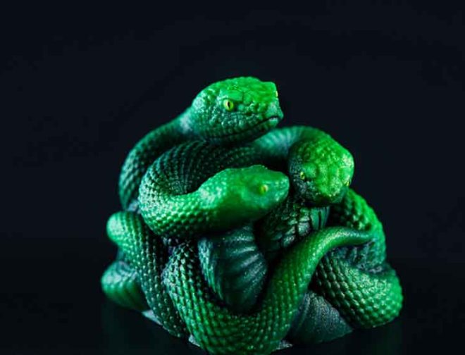 Foto de Razer presenta una keycap artesanal con el símbolo de la marca para coleccionistas