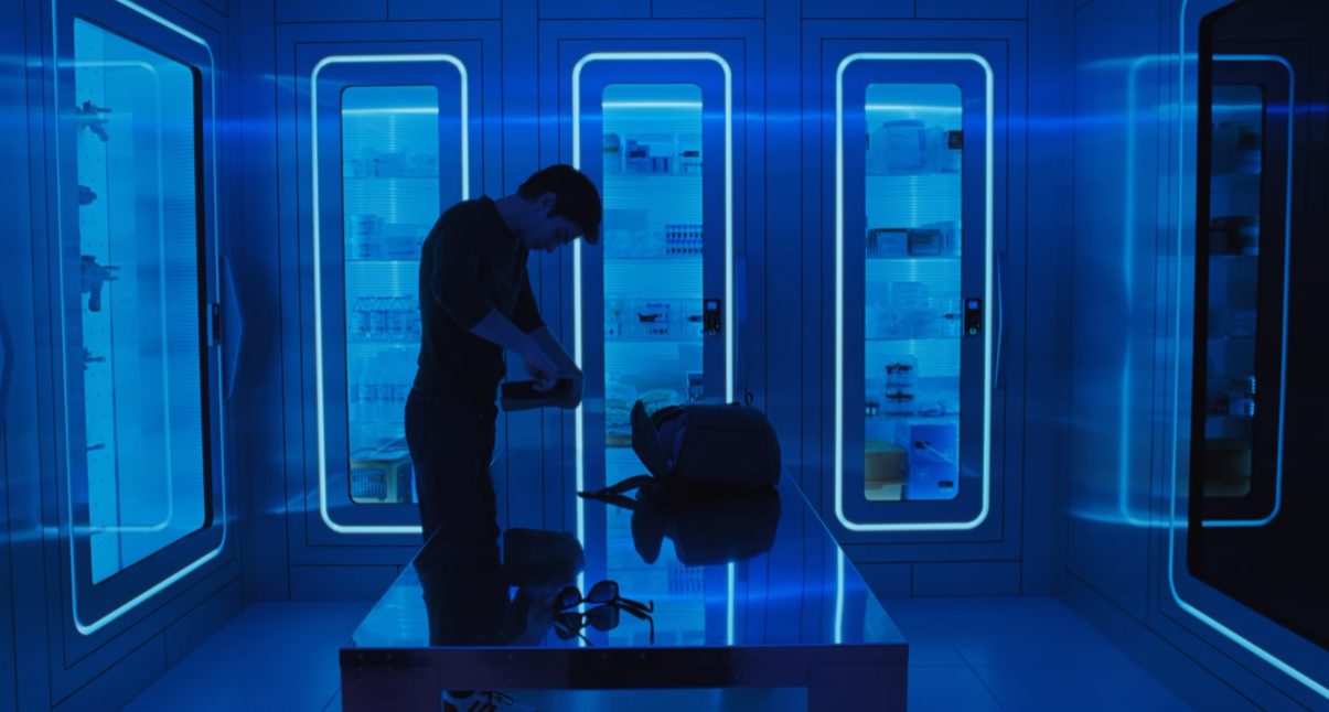 Foto de Vistazo a Andrew Garfield como el CEO de OpenAI, Sam Altman en la película Artificial