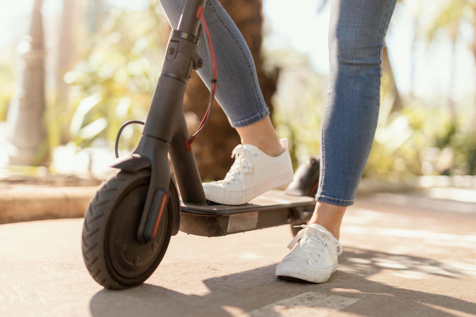Foto de ¿Es un scooter o una moto? Conoce los requisitos para circular seguro