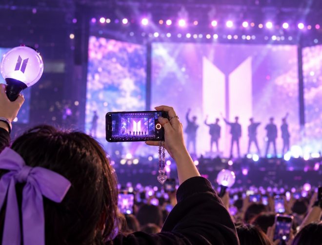 Foto de BTS en Lima: todo lo que tu celular puede hacer por ti antes, durante y después del concierto