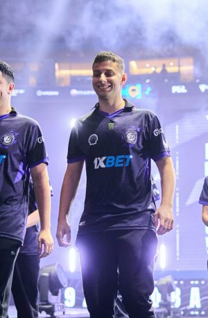 Foto de Horarios y en donde seguir las primeras partidas de 9z Team, y ShideN en la ESL Pro League Season 24