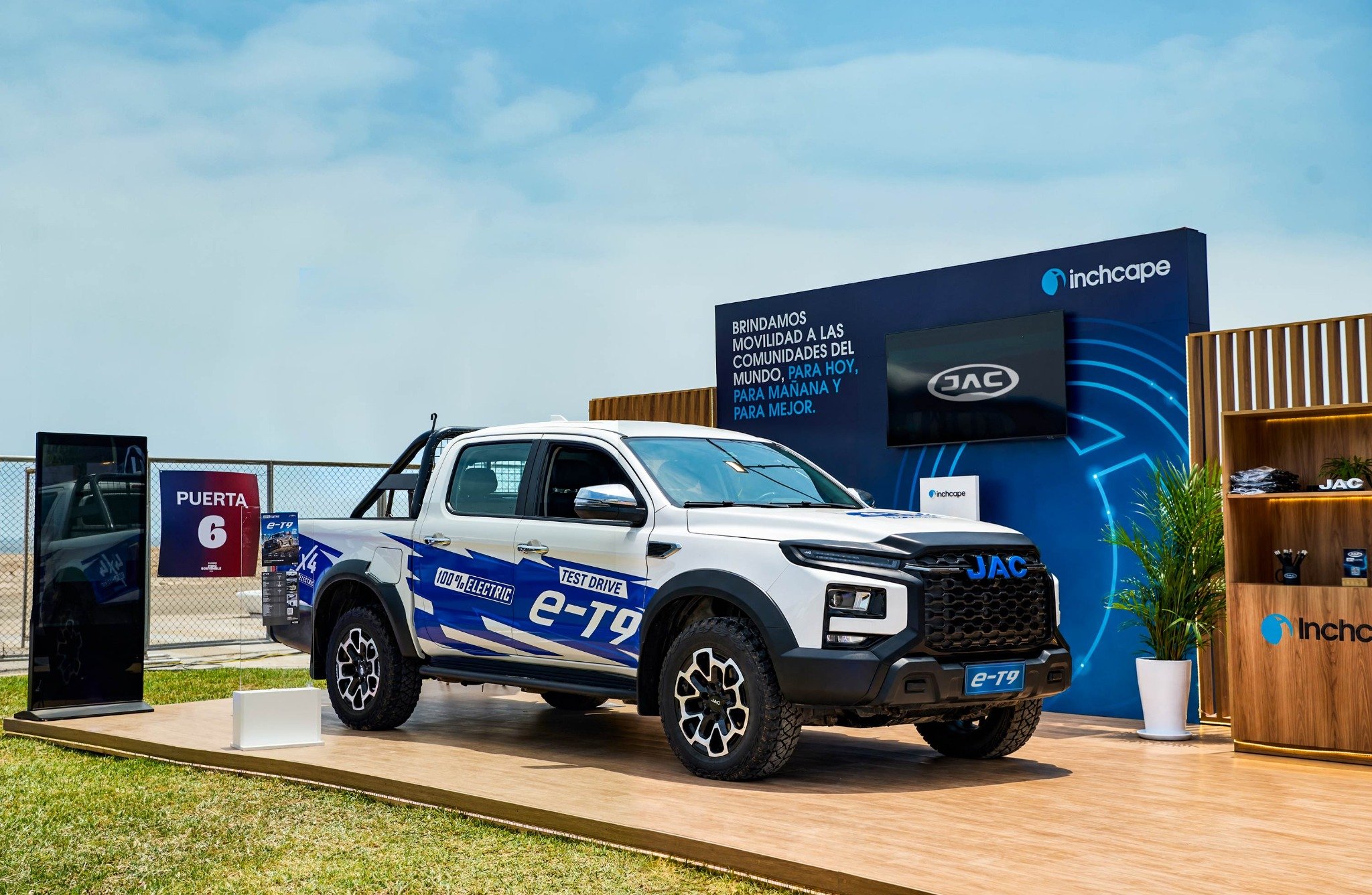 Foto de JAC Motors participó en la Cumbre Perú Sostenible 2026 con su pickup JAC e‑T9 4×4 100% eléctrica