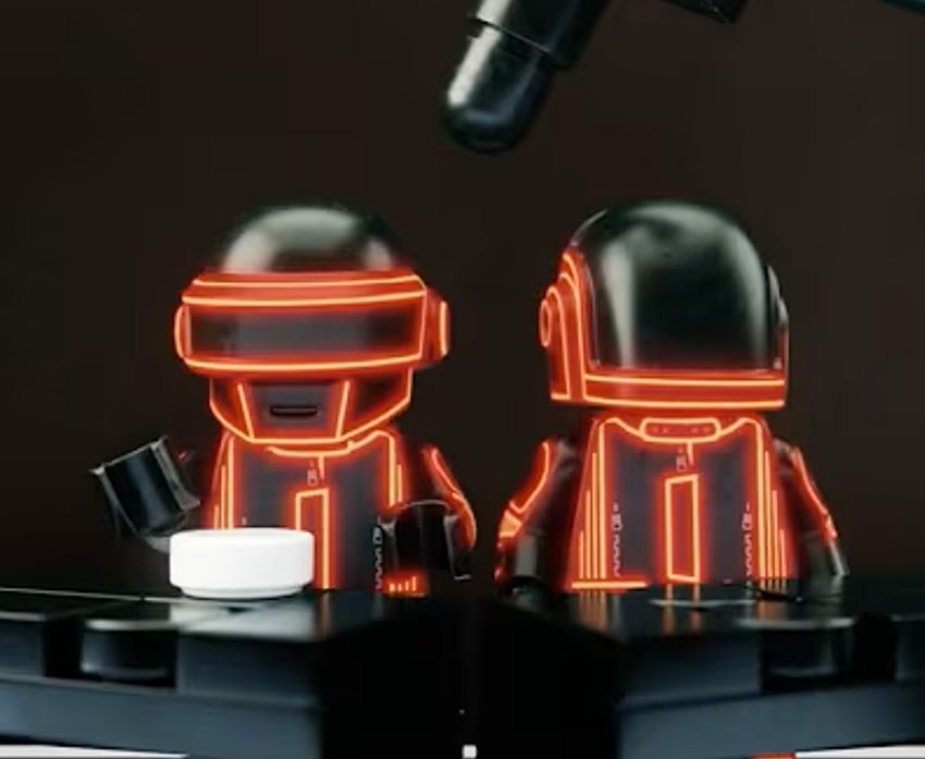 Foto de The LEGO Group y DAFT PUNK anuncian su partnership, y un increíble SET para armar