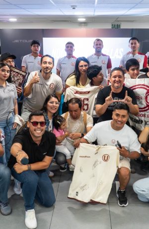 Foto de Jetour llevó a los hinchas de Universitario a vivir una noche junto a sus ídolos en “La Noche de las Estrellas”