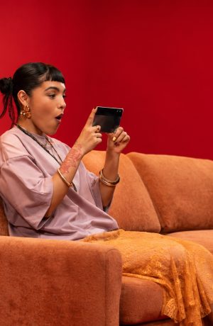 Foto de ¿Ves series y películas desde el celular? Cuatro aspectos a considerar al elegir un smartphone